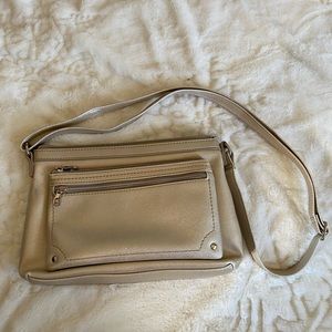 Relic purse in shimmer gold